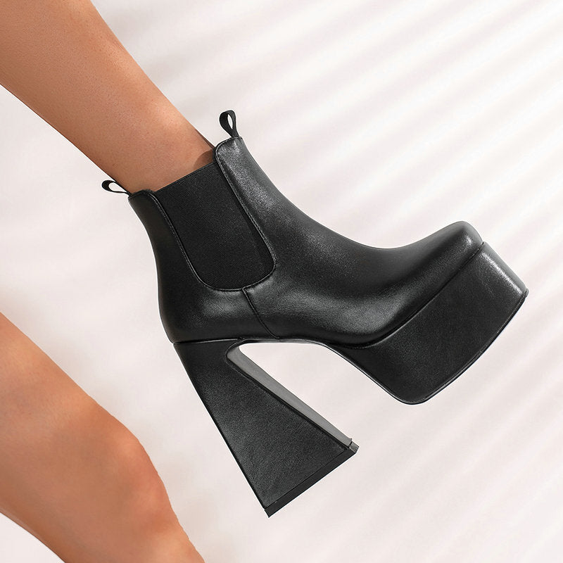 Women's Patent Leather Square Toe Chunky Heel Boots – Black | Sarah Express